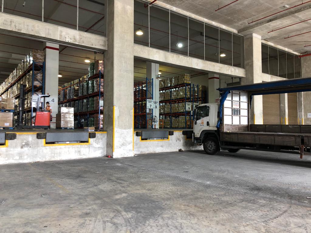 sutl warehouse penjuru